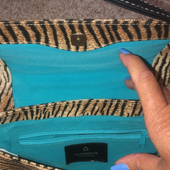 NWOT Liz Claiborne Leopard Bag - Picture 4 of 9